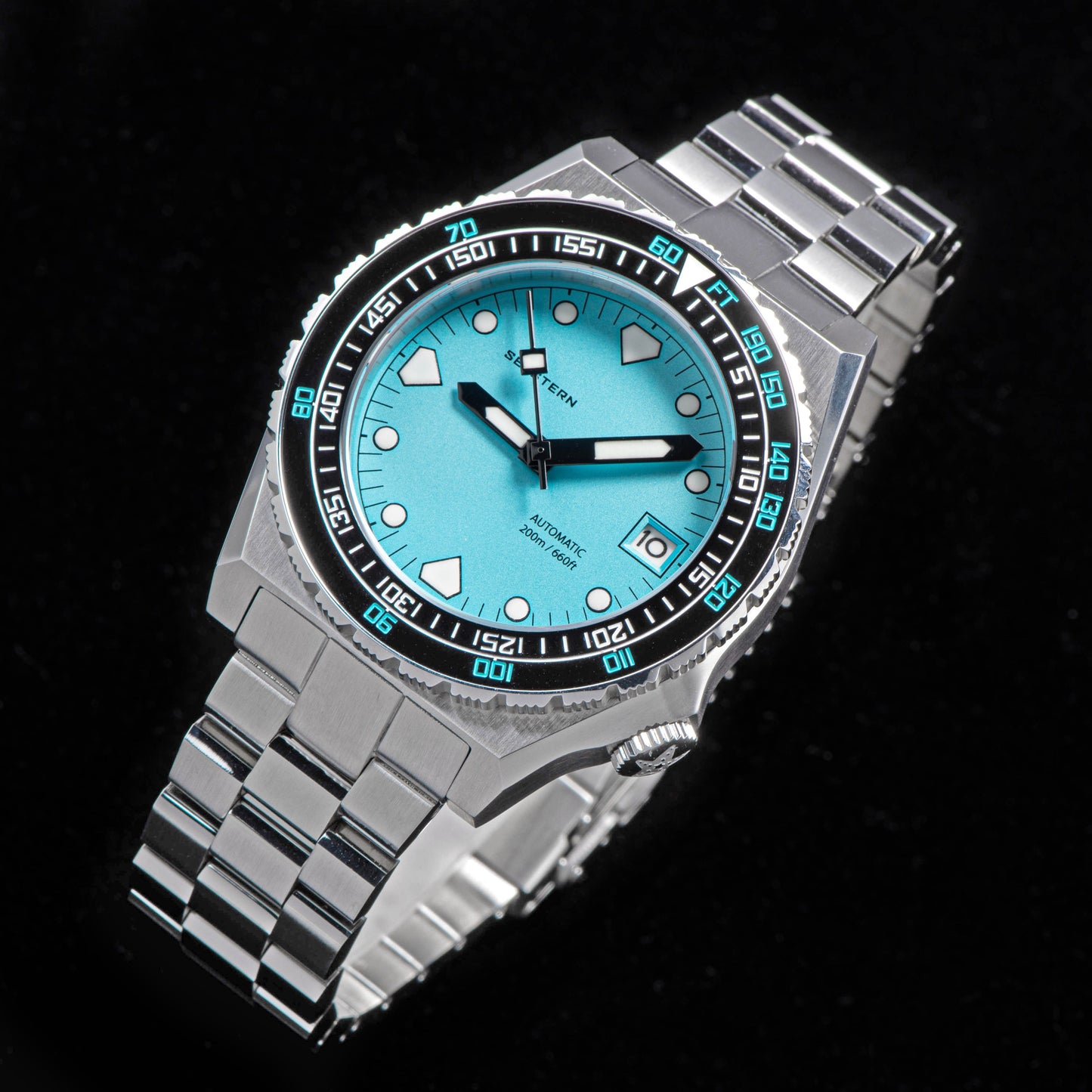 Seestern Vintage 407 600T Light Blue Dial Ceramic Bezel