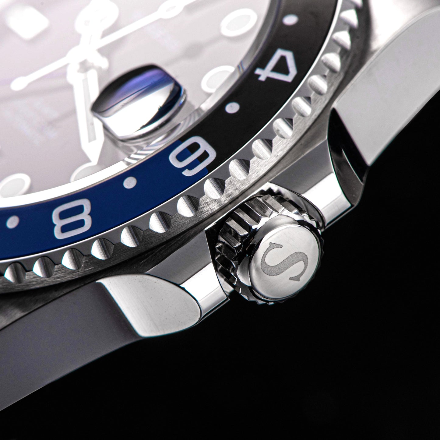 GMT DIVER'S SG126710BLNR Blue & Black Bezel